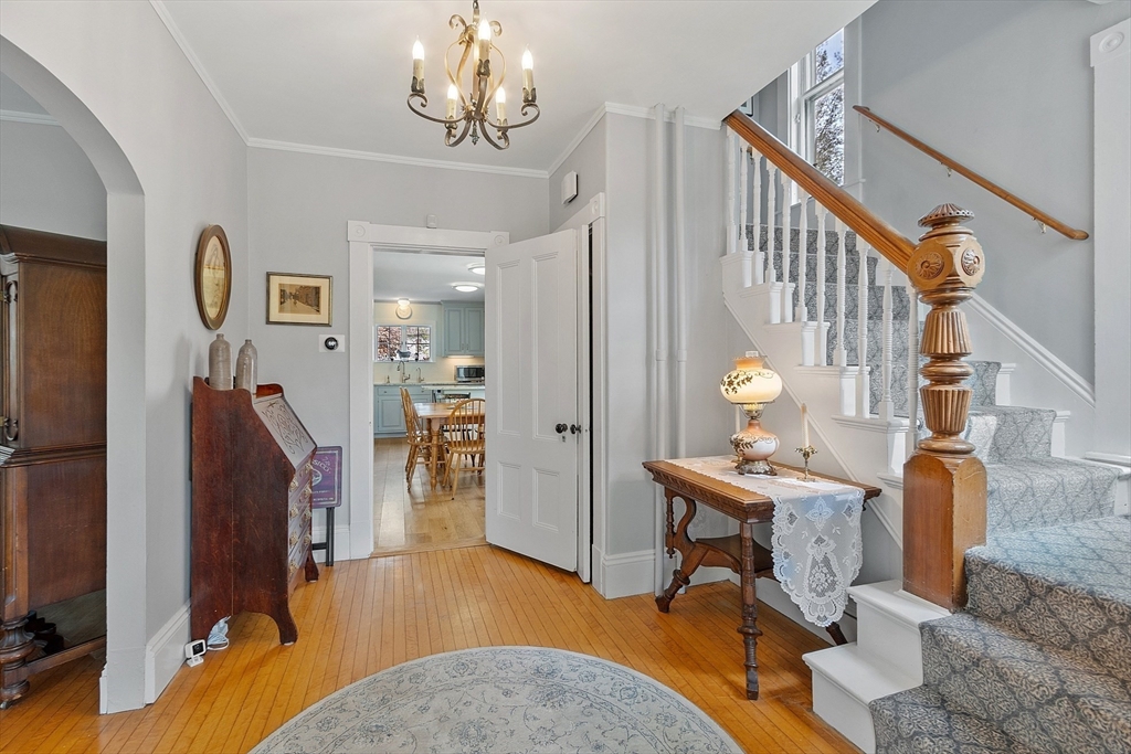 110 Windsor Ave