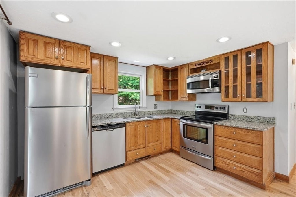 106 Bourne Rd, Plymouth, MA Photo #10