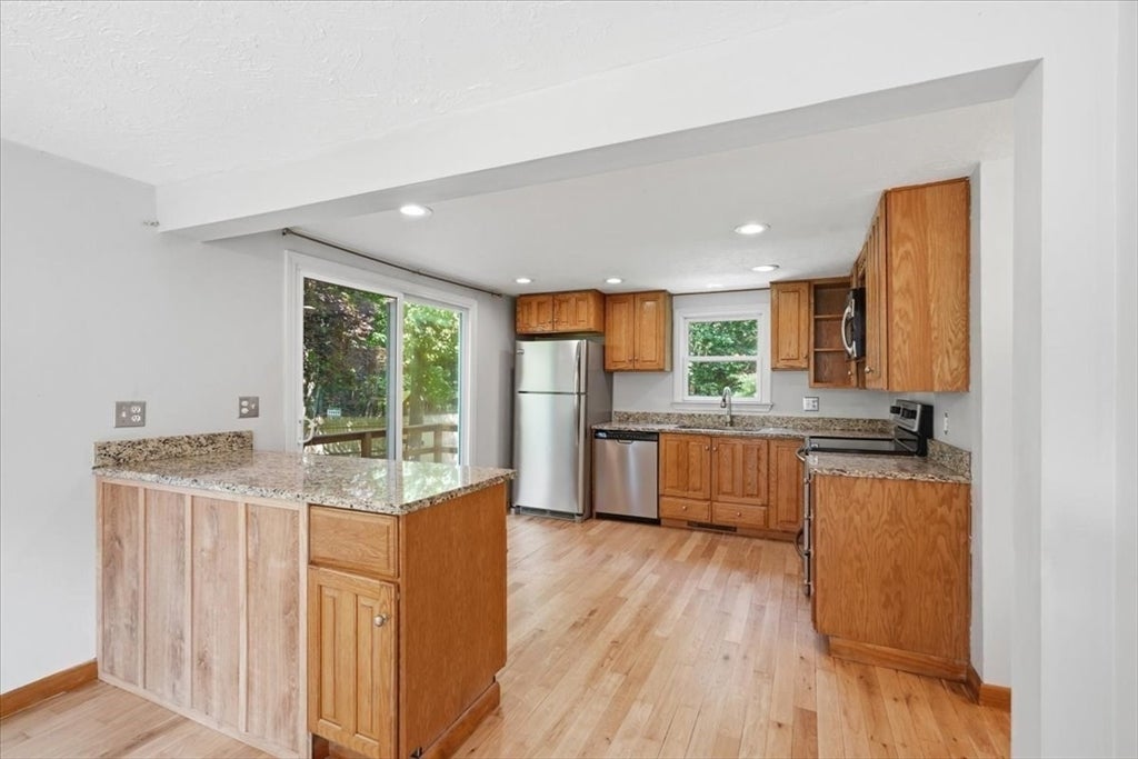 106 Bourne Rd, Plymouth, MA Photo #13