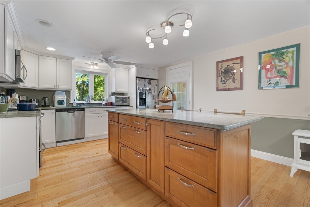 59 Norval Ave, Stoneham, MA, 59 Norval Ave, Stoneham, MA Photo #10