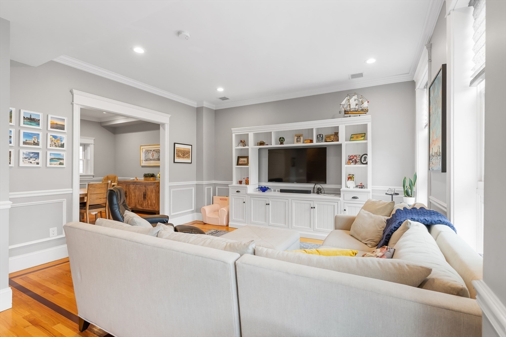 31 Essex St 2