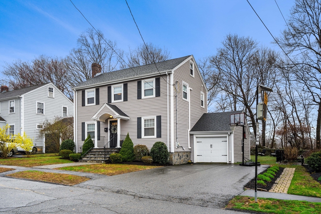 104 Gulliver St