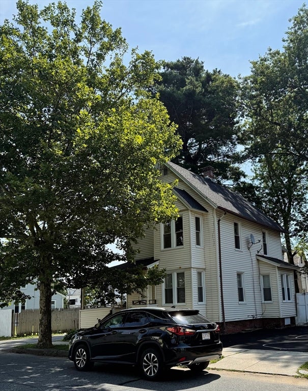 Photo 1 of 10 — 100 Keith St, Springfield, MA 01108