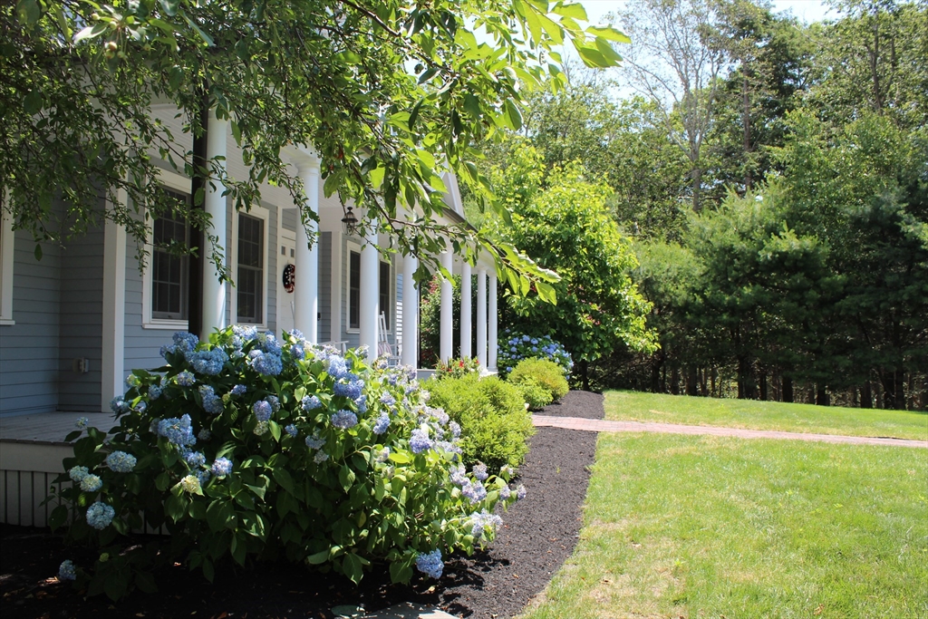 94 Arrowwood Dr