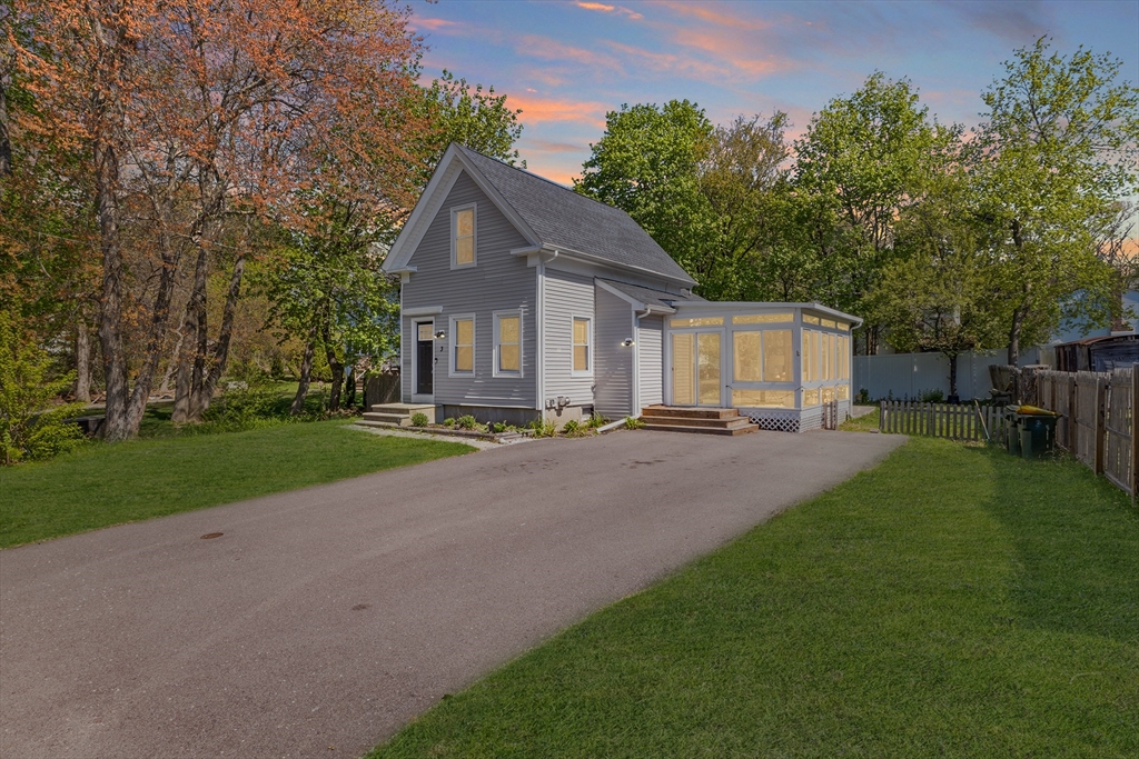 3 Edwards St, Franklin, MA Photo #1