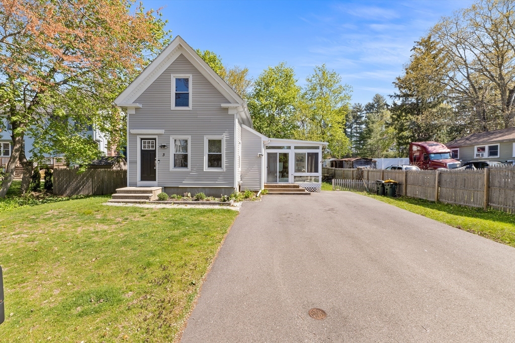 3 Edwards St, Franklin, MA Photo #2