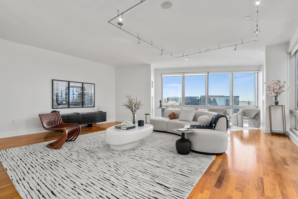 500 Atlantic Ave 18P