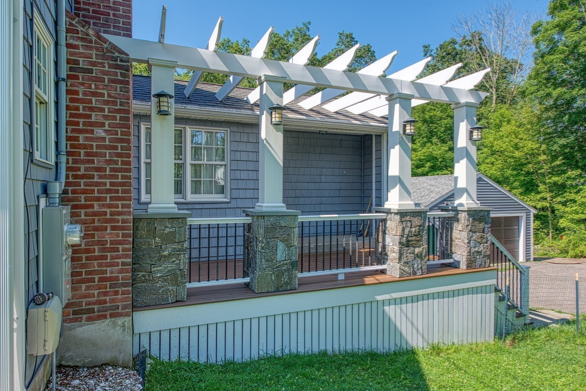 8 Central St, Stoughton, MA Photo #27