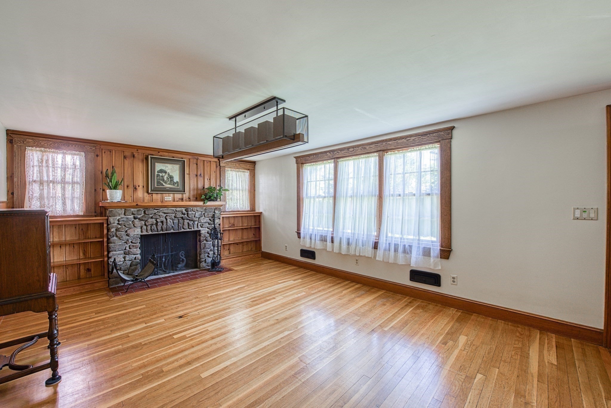 8 Central St, Stoughton, MA Photo #34