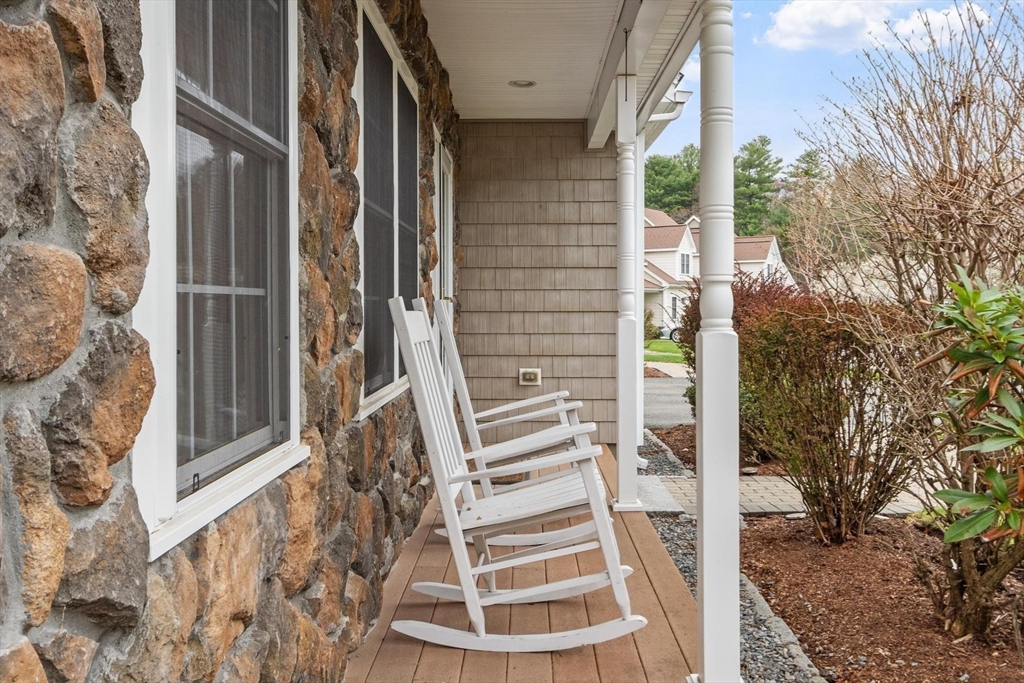 53 Baldwin Rd 1003