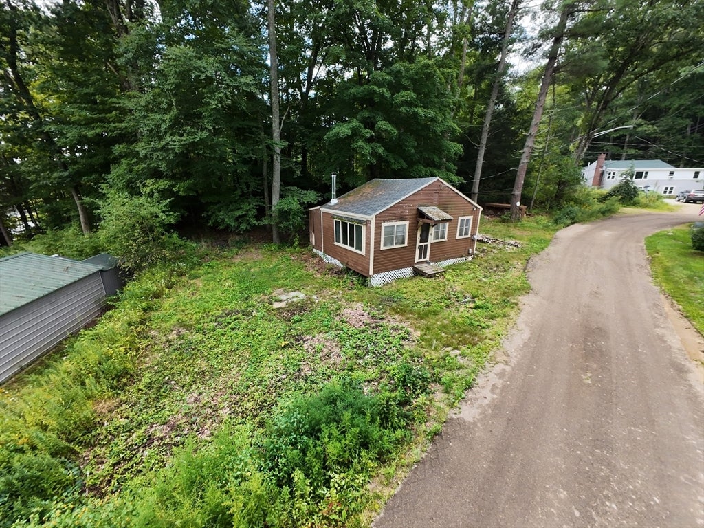 Photo of 11 Chandler Rd, Holland, MA