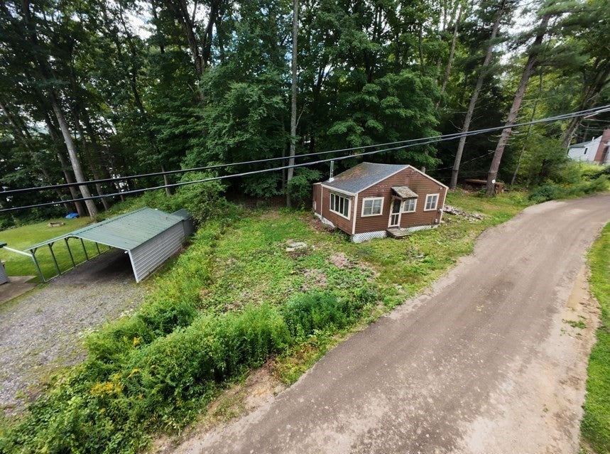 11 Chandler Rd, Holland, MA Photo #3