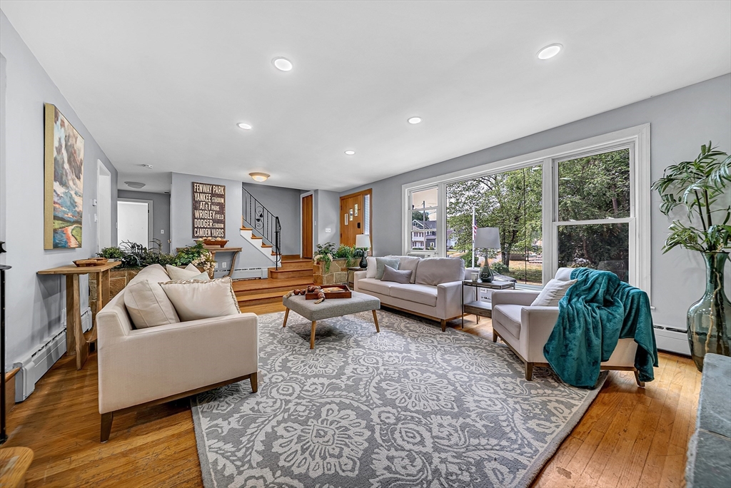 Needham, Massachusetts 02494, United States, 5 Bedrooms Bedrooms, ,3 BathroomsBathrooms,Residential,Active,168447