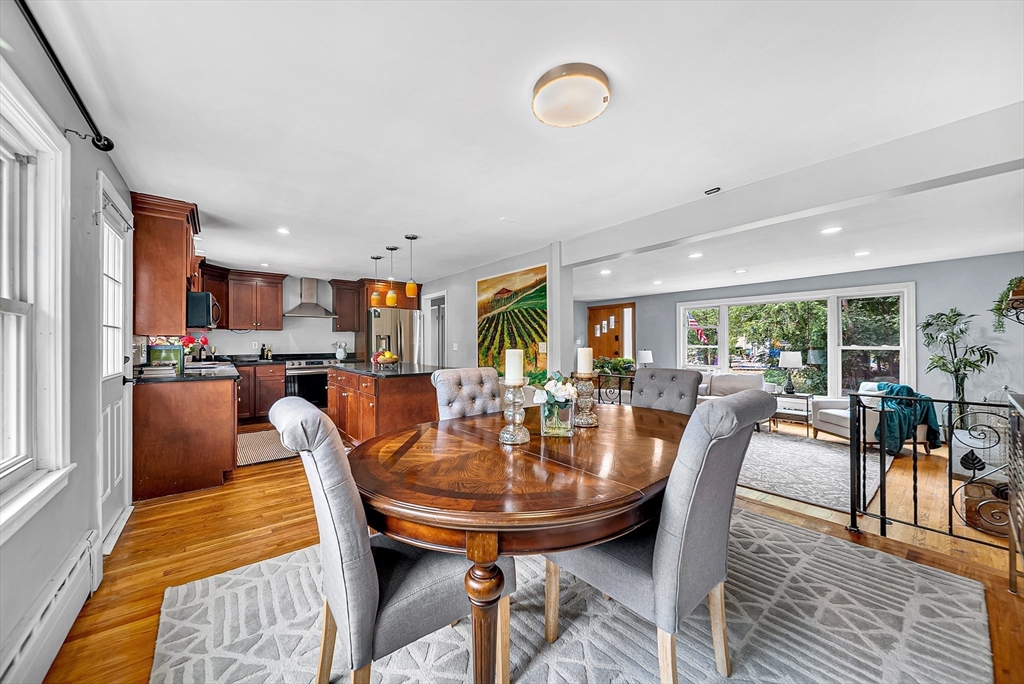 Needham, Massachusetts 02494, United States, 5 Bedrooms Bedrooms, ,3 BathroomsBathrooms,Residential,Active,168447