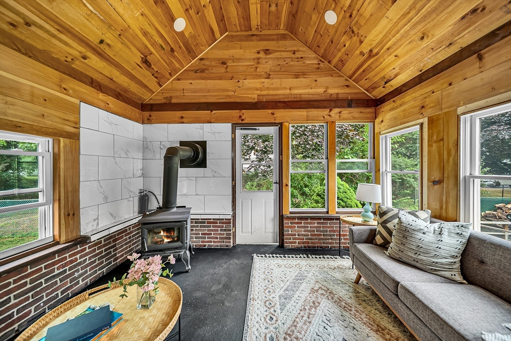 Needham, Massachusetts 02494, United States, 5 Bedrooms Bedrooms, ,3 BathroomsBathrooms,Residential,Active,168447