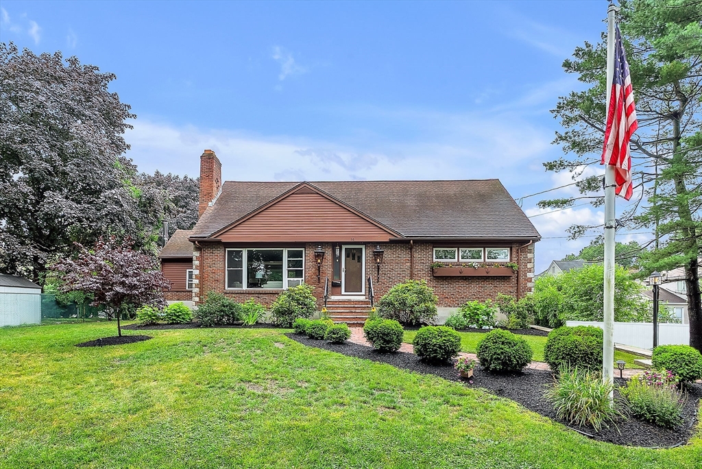 Needham, Massachusetts 02494, United States, 5 Bedrooms Bedrooms, ,3 BathroomsBathrooms,Residential,Active,168447