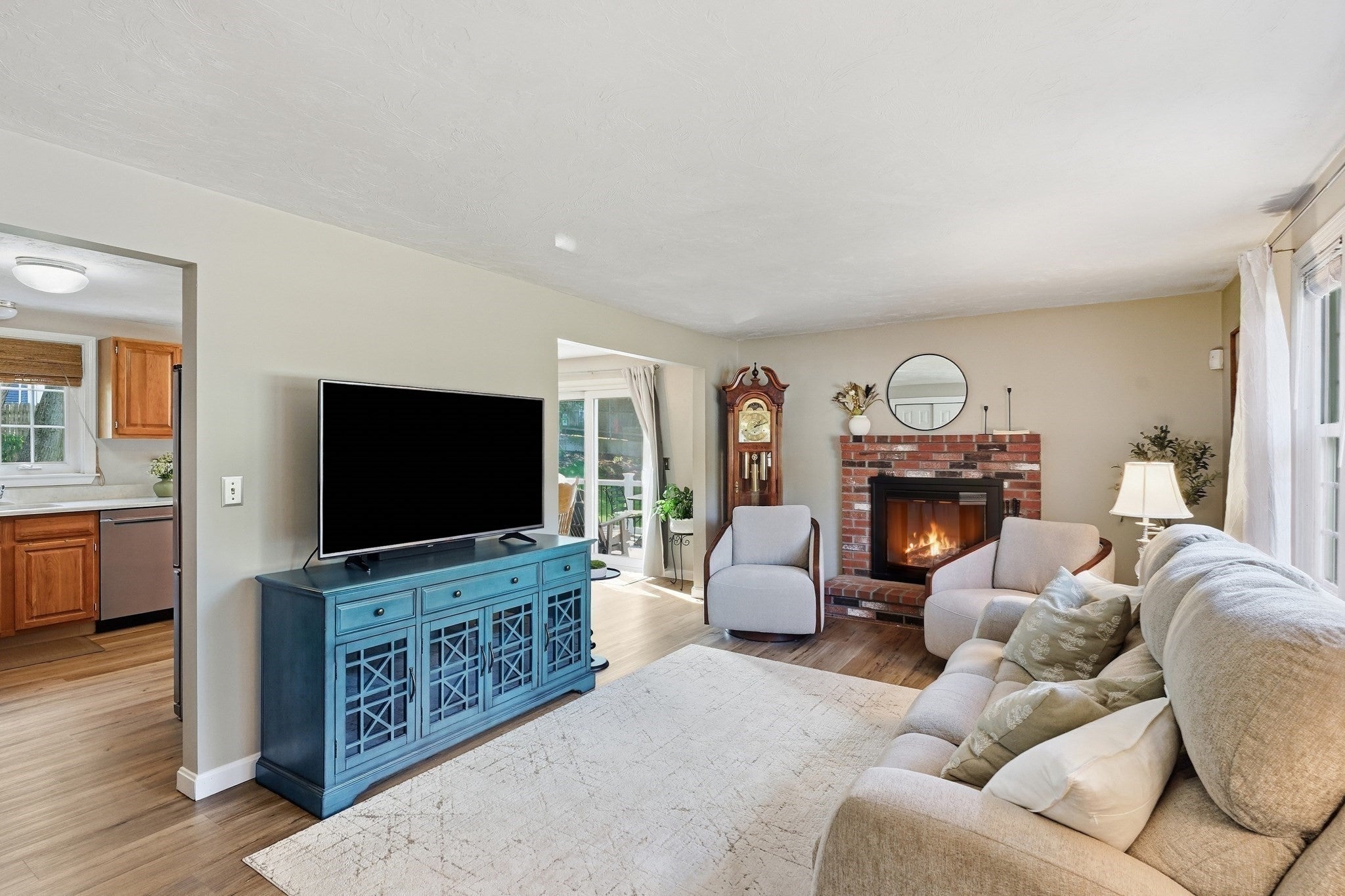 15 Collins St #15, Attleboro, MA, 15 Collins St #15, Attleboro, MA Photo #9