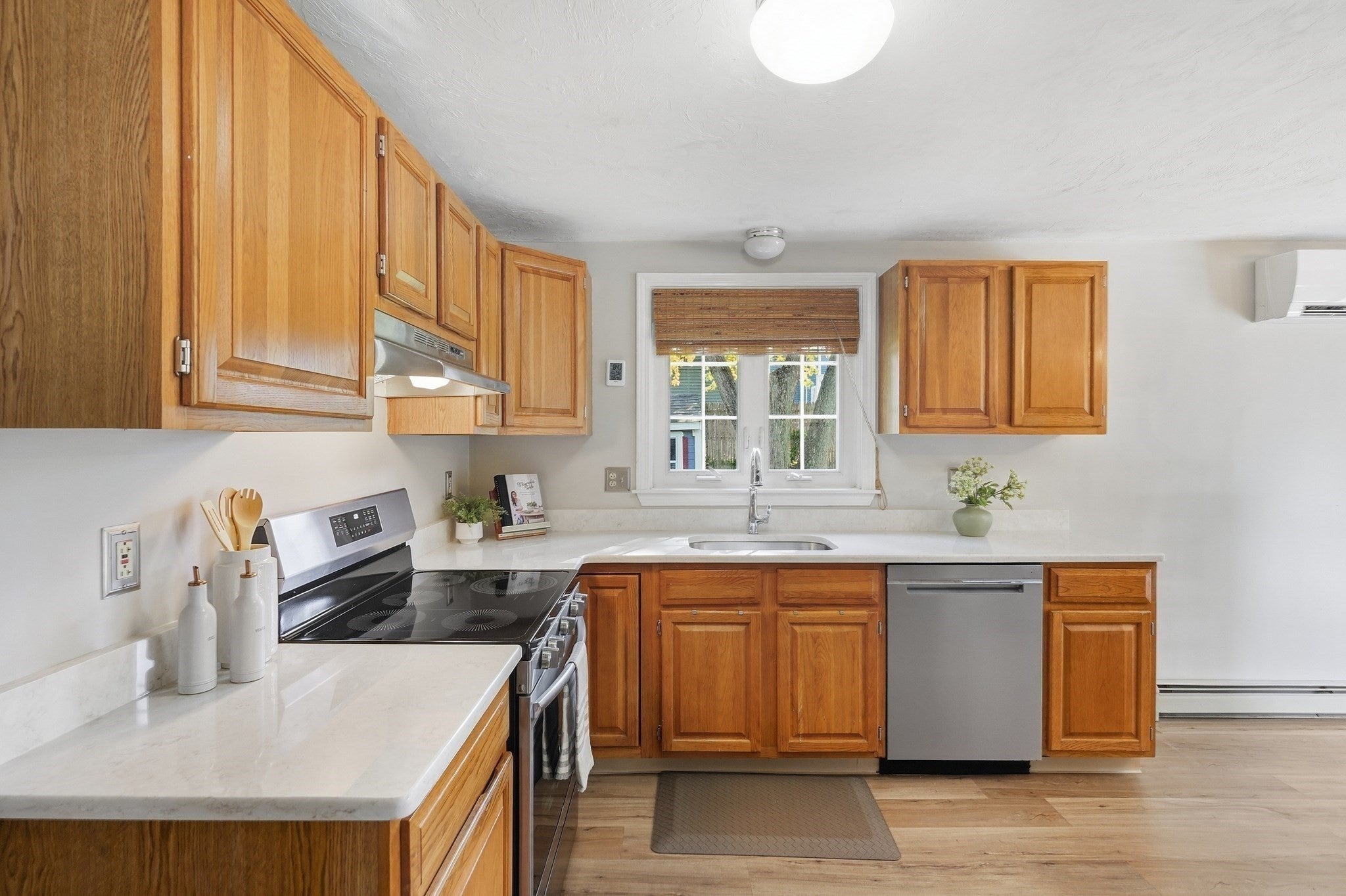 15 Collins St #15, Attleboro, MA, 15 Collins St #15, Attleboro, MA Photo #5
