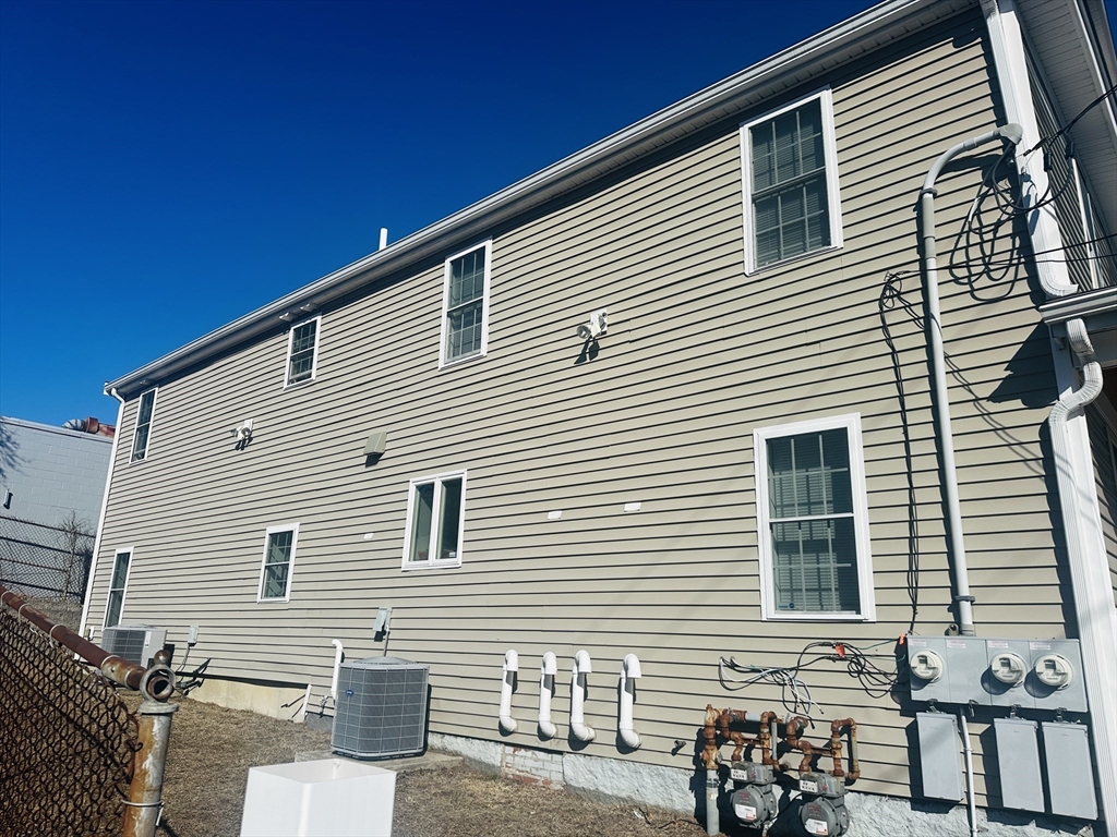 32 Sumner St