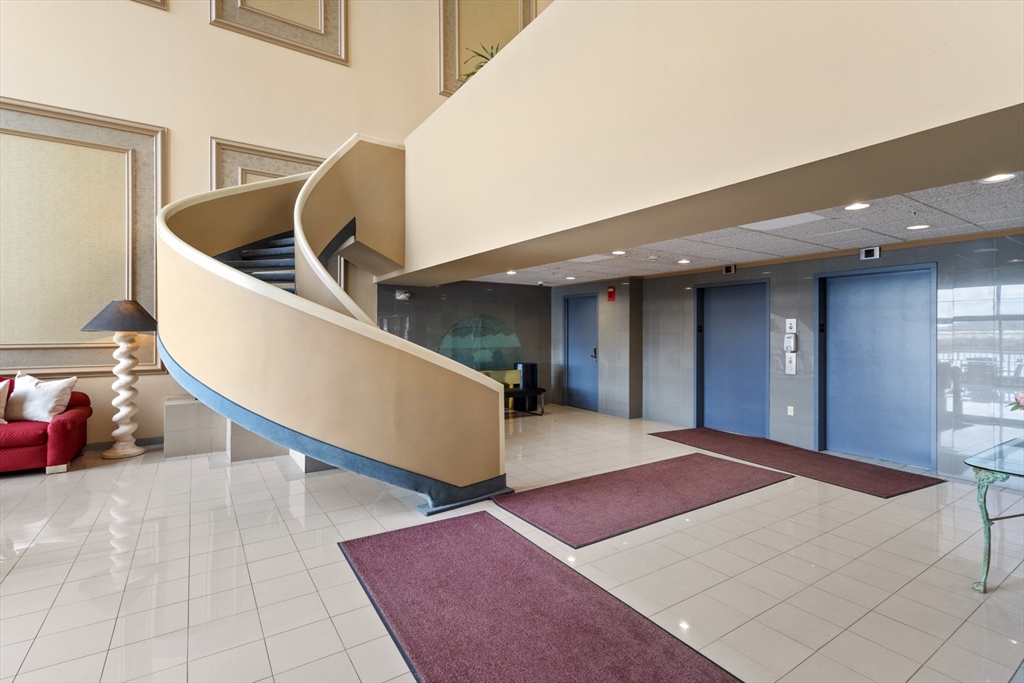65 Lake Ave 815