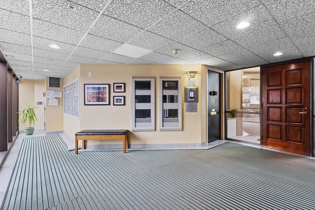 65 Lake Ave 815