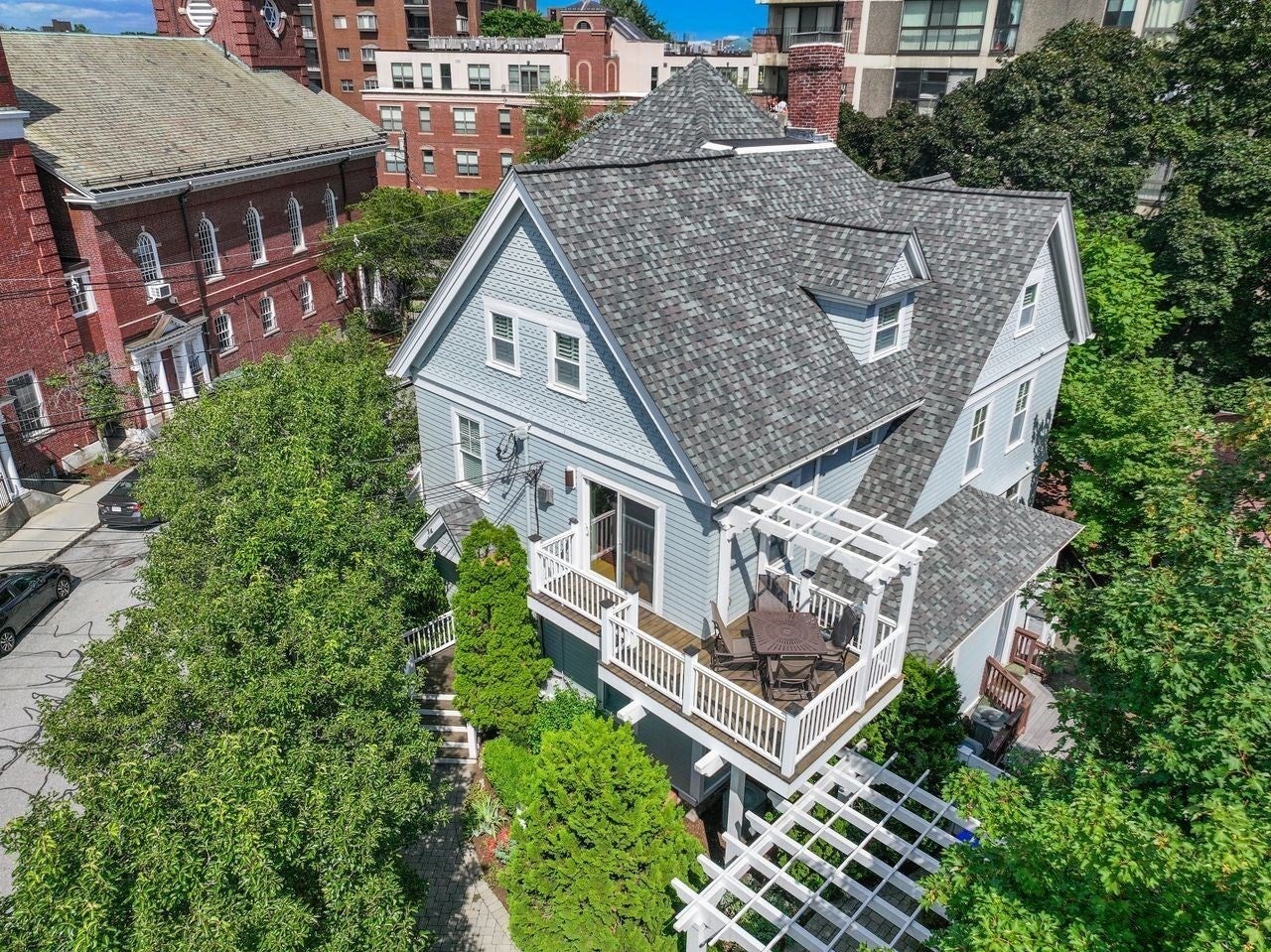 Photo of 51 Sewall Ave, Brookline, MA