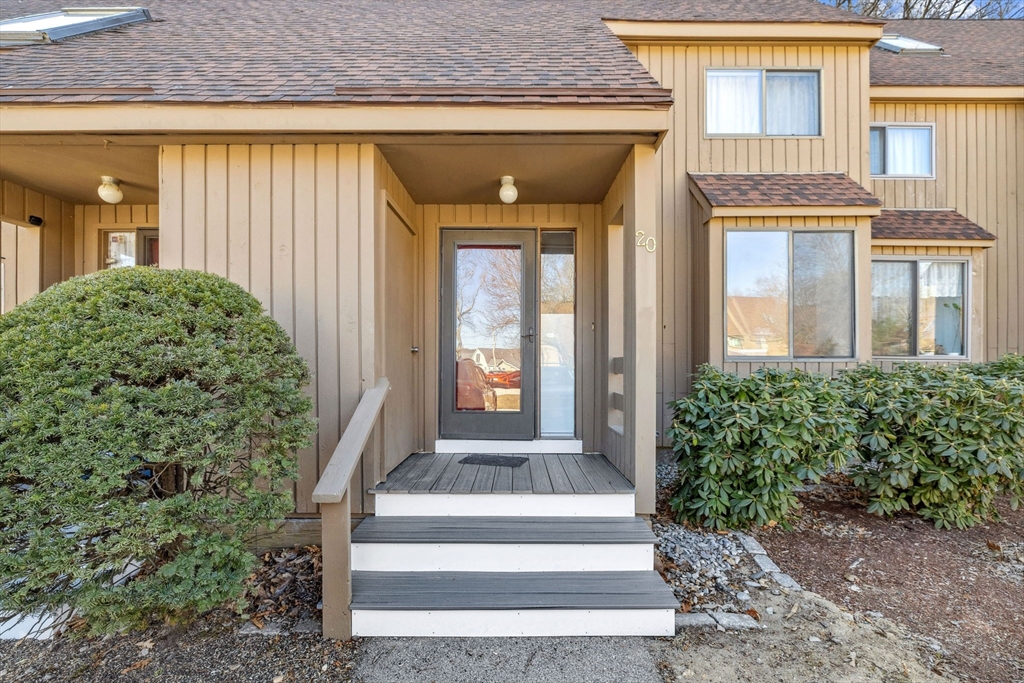20 Webster Ct 20