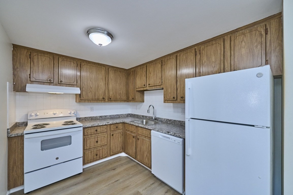 15 Old Colony Lane 7