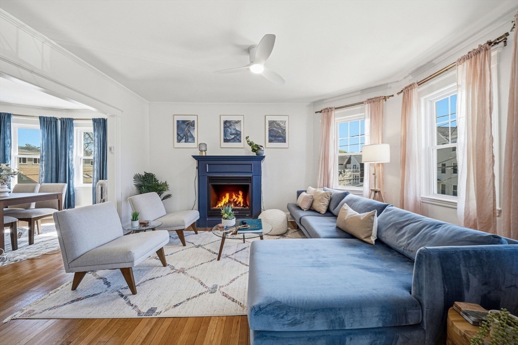 52 Greenleaf Ave 52