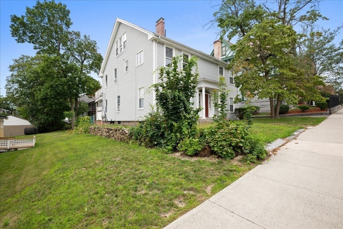 36 Cedar St, Worcester, MA, 36 Cedar St, Worcester, MA Photo #20
