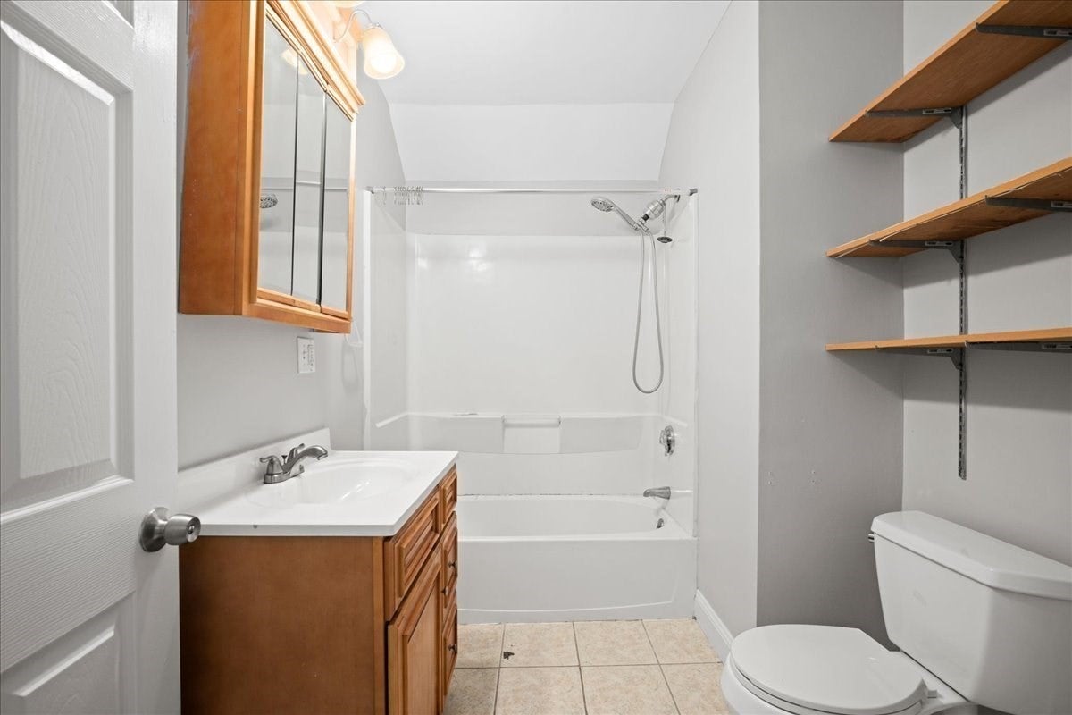36 Cedar St, Worcester, MA, 36 Cedar St, Worcester, MA Photo #17