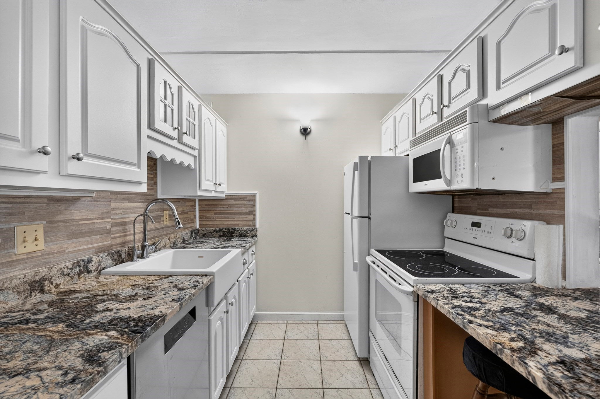 159 Main St