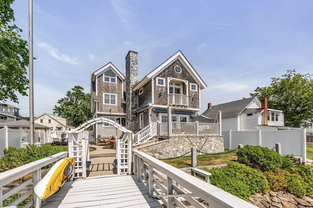 33 Crescent Ave