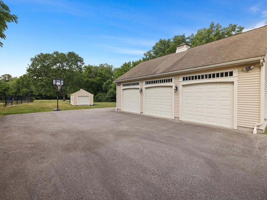 6 Warburton Lane
