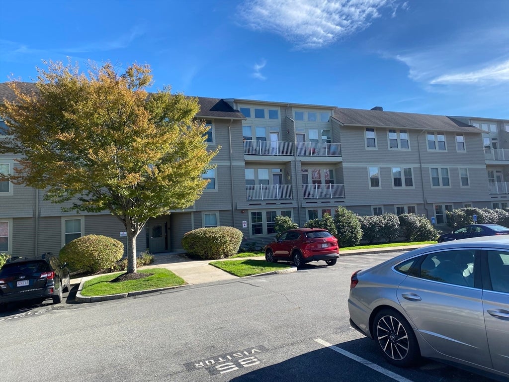 3 Harvest Dr #207, North Andover, MA Photo #1