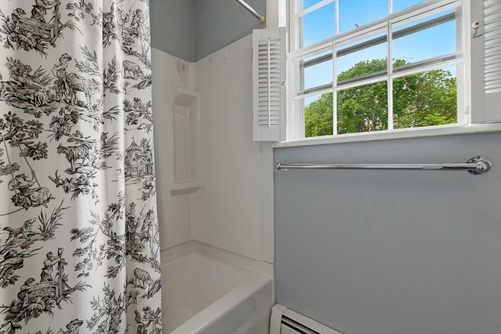 9 Mount Vernon ST, Marblehead, MA Photo #19