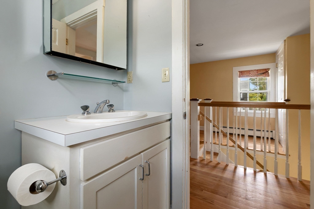 9 Mount Vernon ST, Marblehead, MA Photo #21