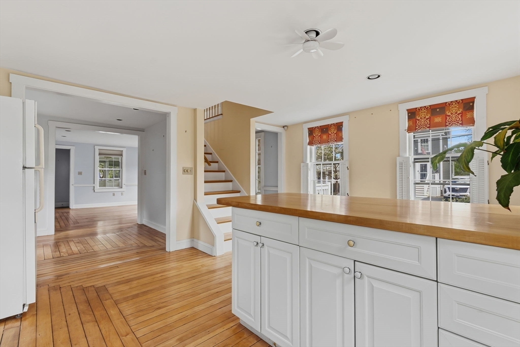 9 Mount Vernon ST, Marblehead, MA Photo #7
