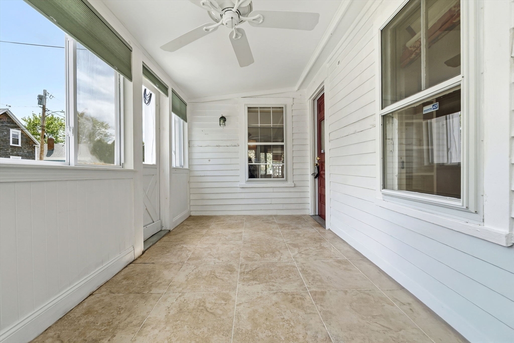 9 Mount Vernon ST, Marblehead, MA Photo #30