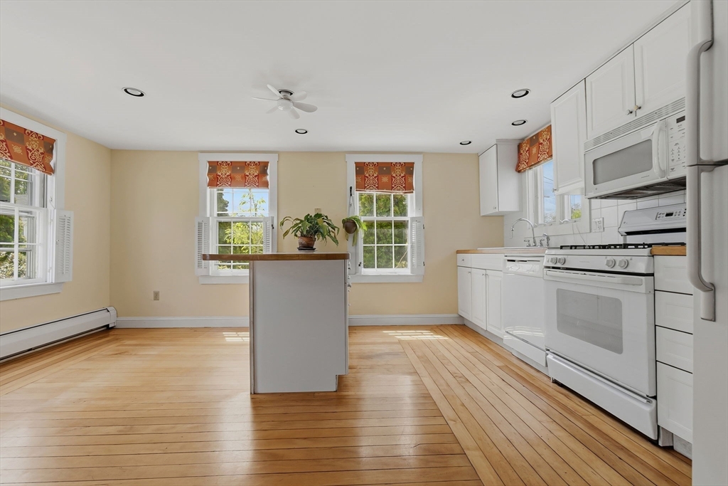 9 Mount Vernon ST, Marblehead, MA Photo #6
