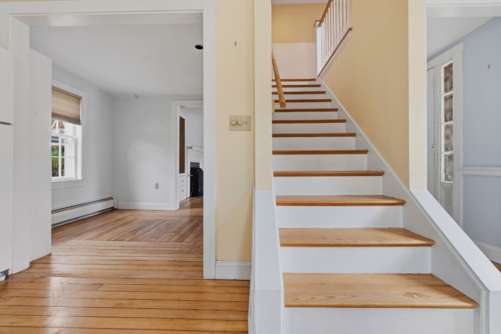 9 Mount Vernon ST, Marblehead, MA Photo #28