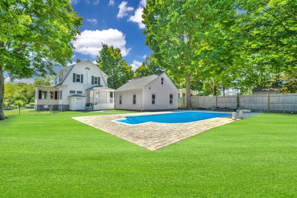 15 Highland Ave