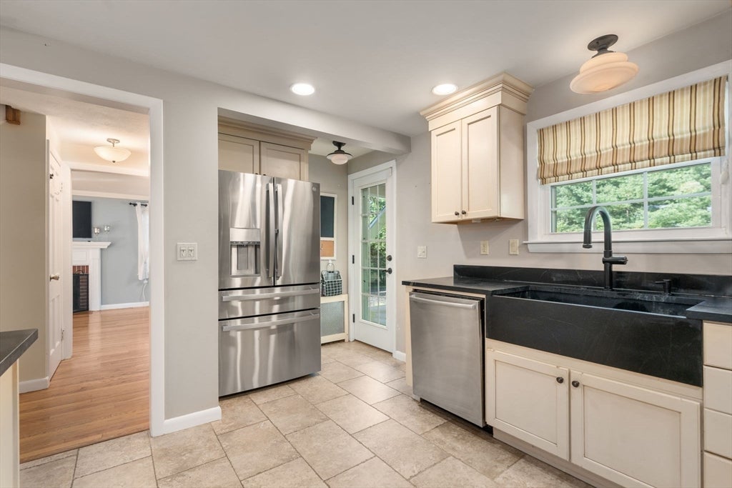 144 Burbank Road, Longmeadow, MA Photo #25