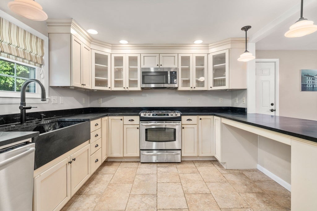144 Burbank Road, Longmeadow, MA Photo #24