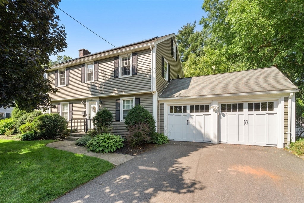 144 Burbank Road, Longmeadow, MA Photo #2