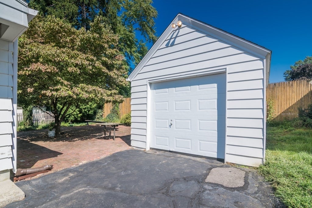 32 Elmwood Ave, Longmeadow, MA, 32 Elmwood Ave, Longmeadow, MA Photo #34