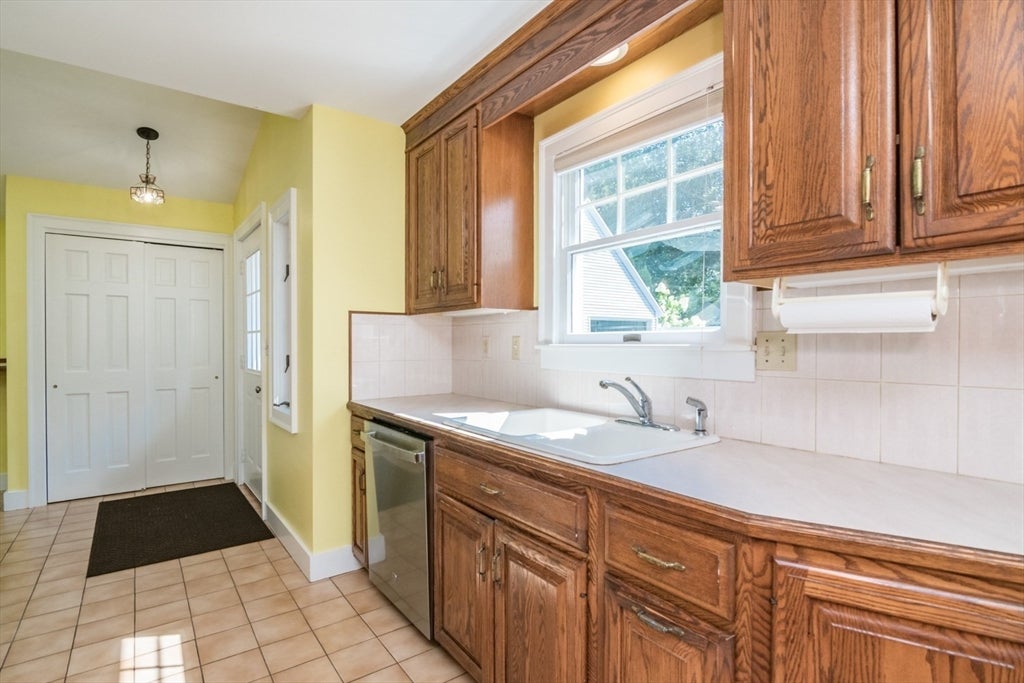 32 Elmwood Ave, Longmeadow, MA, 32 Elmwood Ave, Longmeadow, MA Photo #14