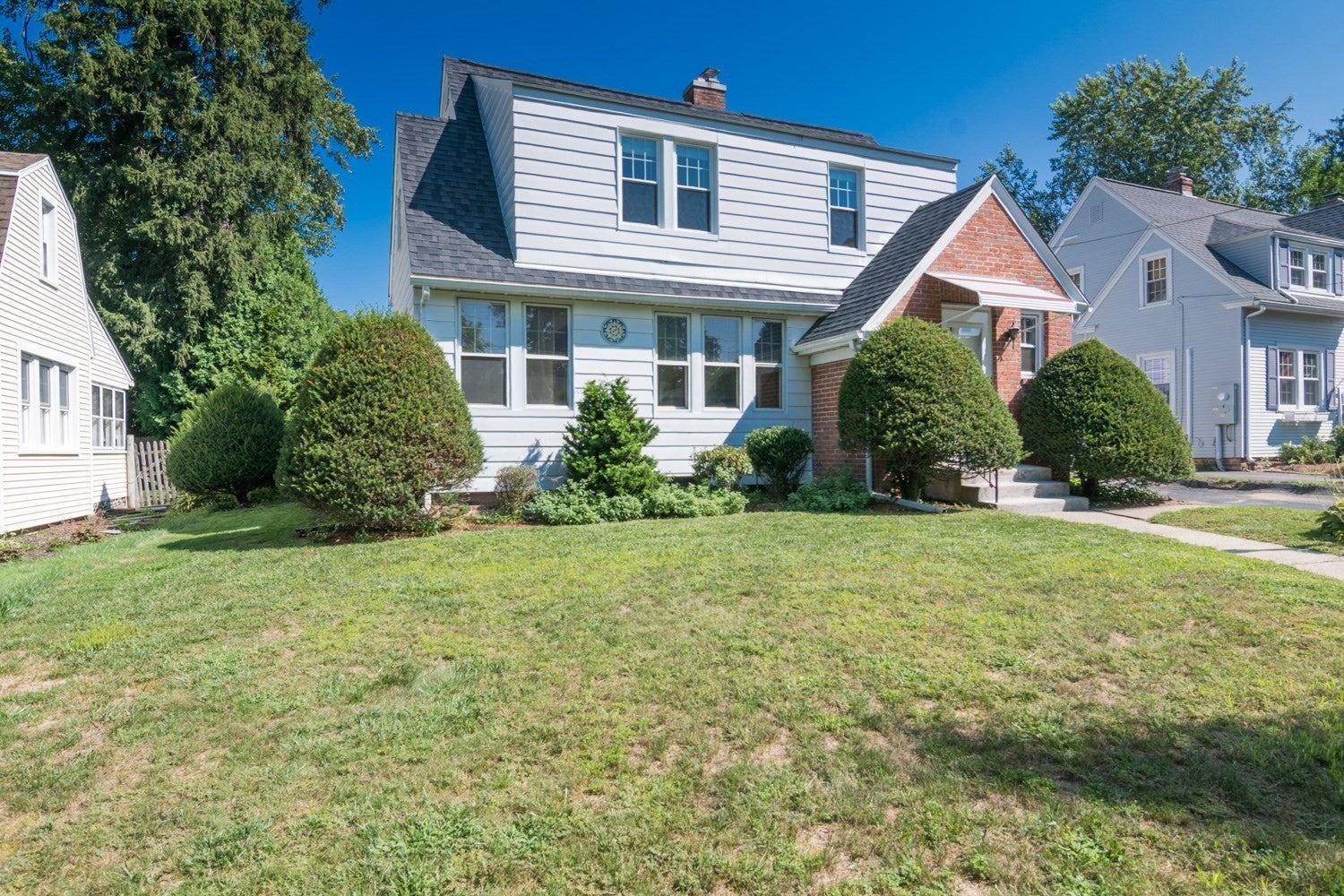 32 Elmwood Ave