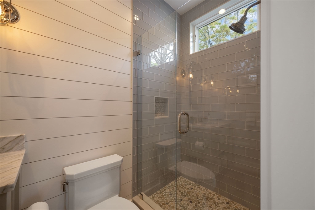 202 N Truro St, Hull, MA Photo #37