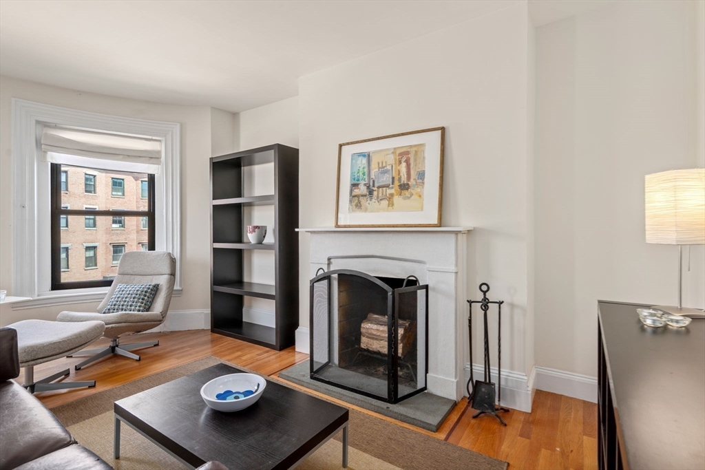 683 Massachusetts Ave 4